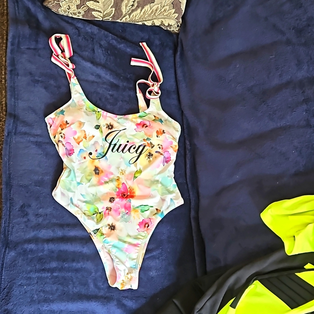 Juicy Couture one piece swimsuit, new,M